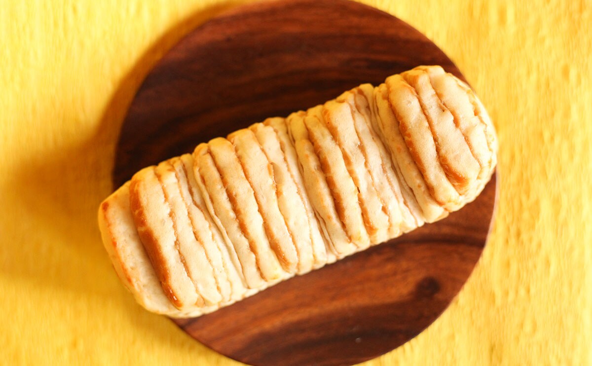 【ファミマ】“ねこのしっぽ”を食べたら甘くておいしかった！！