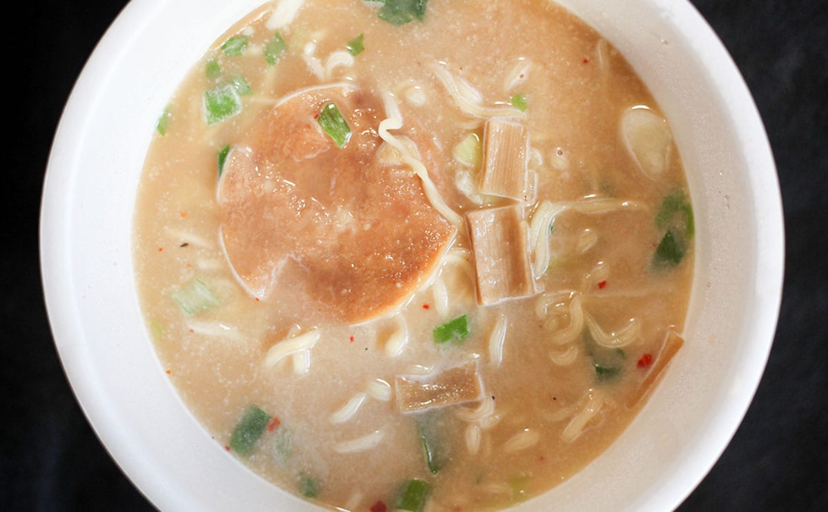 【名店コラボ】ファミマ限定の“とろとろ”系カップ麺を食べてみた
