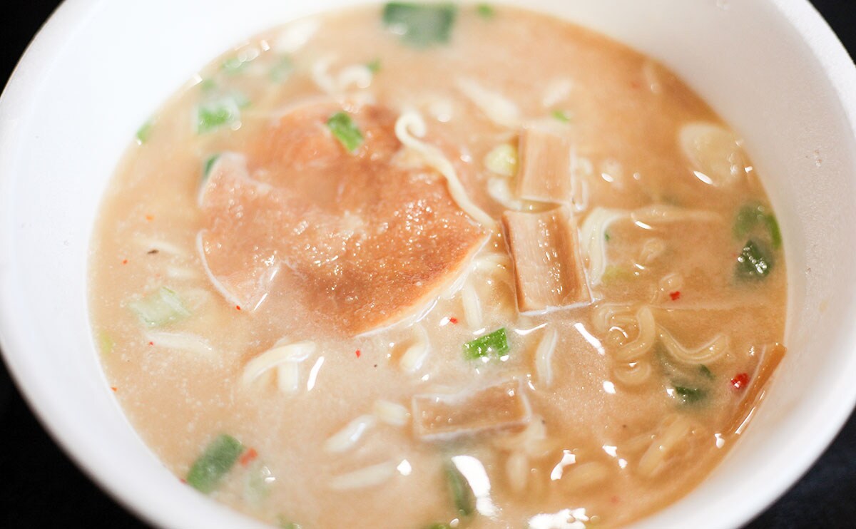 【名店コラボ】ファミマ限定の“とろとろ”系カップ麺を食べてみた