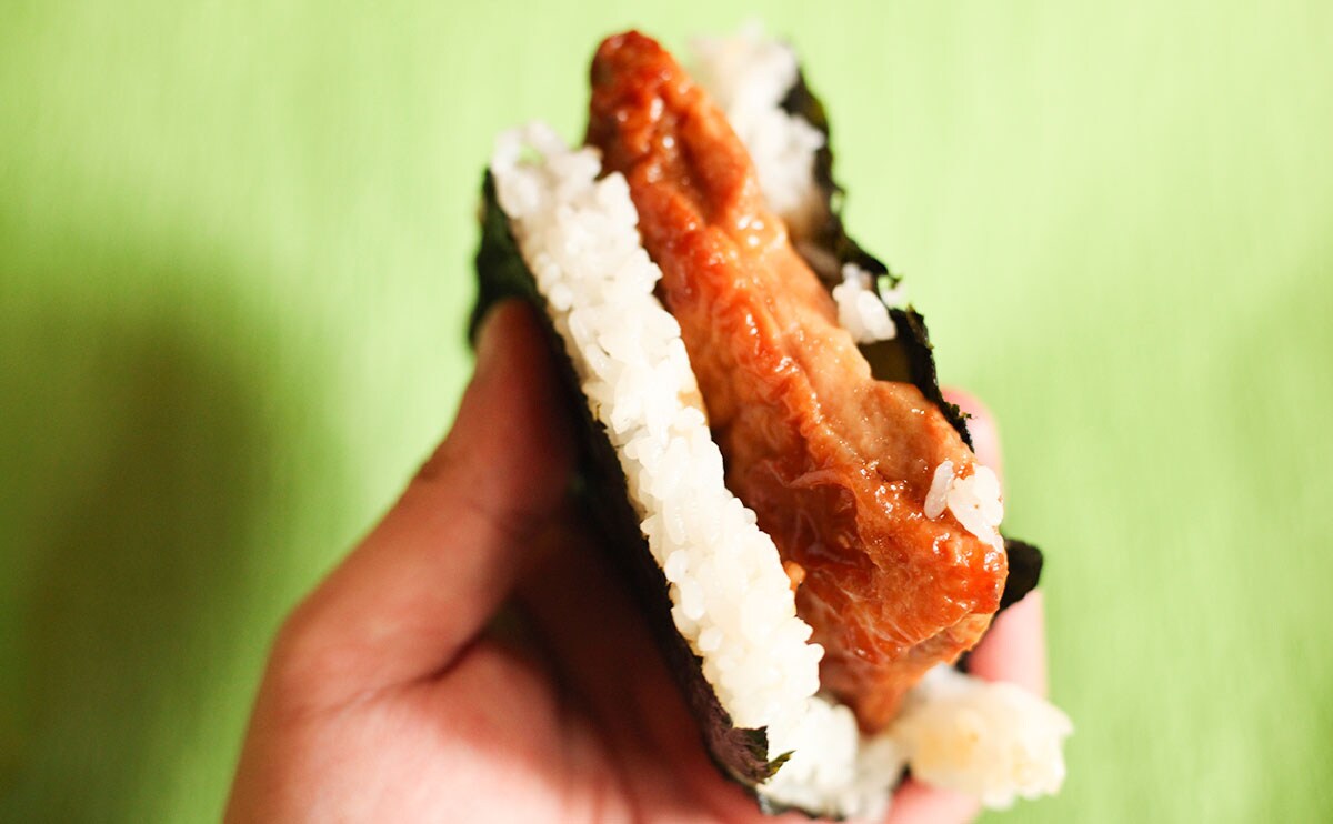 高いけどボリューム満点！インパクト大のローソンおにぎりとは？