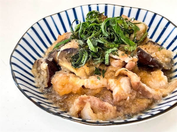 大根おろしで煮る⁉「豚肉なすみぞれ煮」に挑戦！片栗粉でコートすると豚肉が柔らか～♡おろしトロトロ～♡