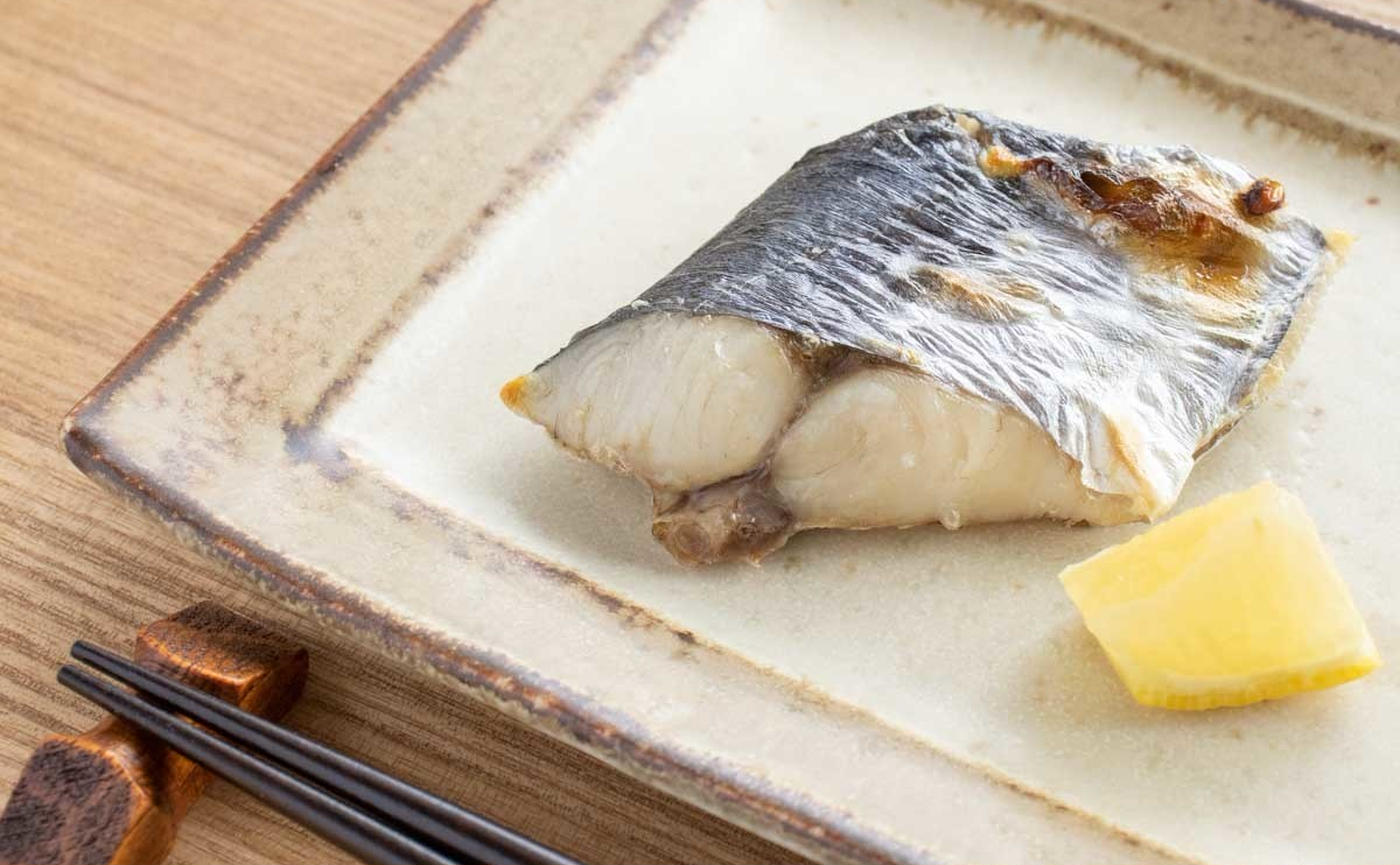 【さわらの塩焼き】ひと手間でプロの味！パサパサしないコツを管理栄養士が解説