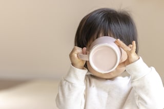 コップ飲みの練習はいつから始める？練習のやり方や注意点も紹介