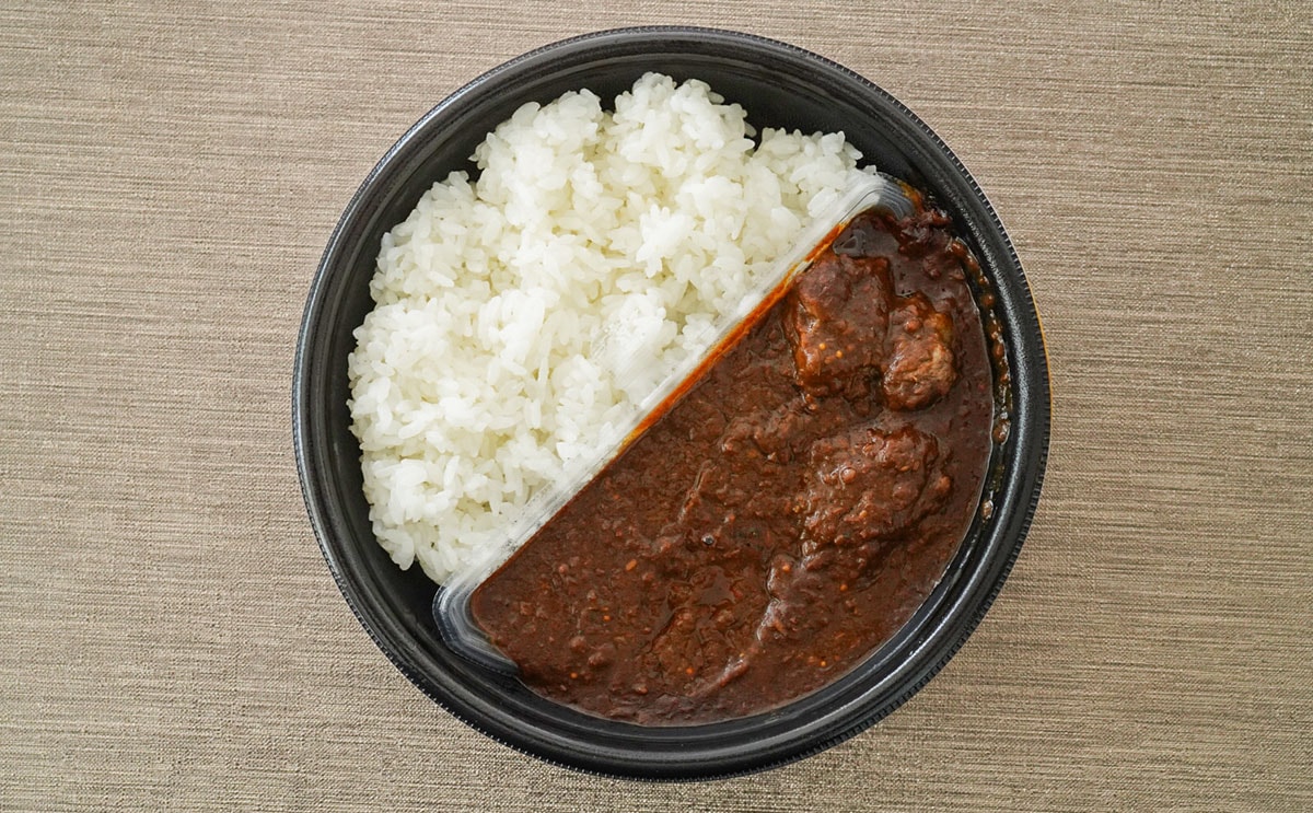 「本格的な味」「元気出そう」セブン銘店監修カレーがうまい