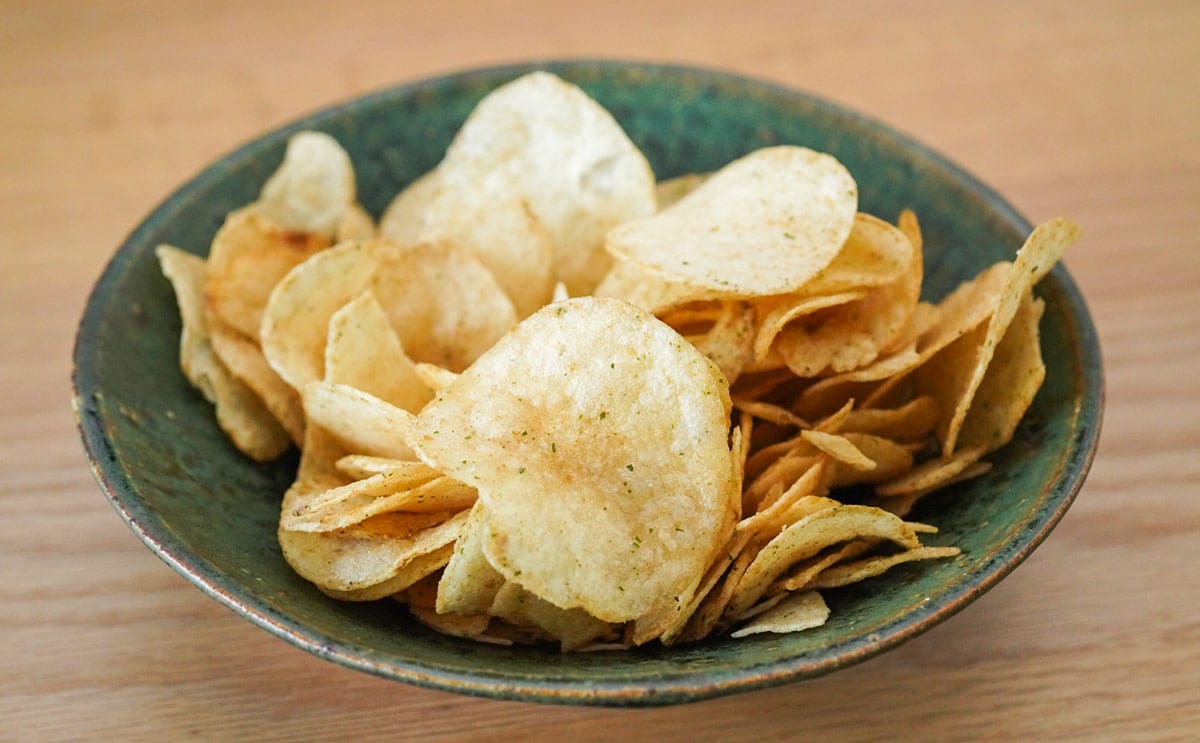 「買い溜めした」「めちゃうまい」話題のポテトチップスは数量限定