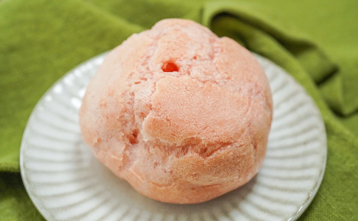 「なんなのウマすぎ」「リピートしよ」クリーム頬張るセブンスイーツ