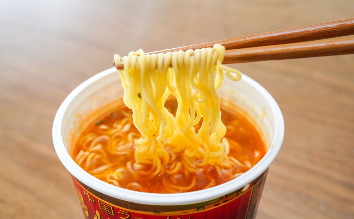 「超うれしい」人気チェーン店のNo.1メニューがカップ麺に