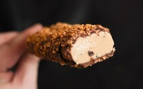 「満足感がすごい」「最高すぎる」ファミマ限定の激うまアイス見つけた！