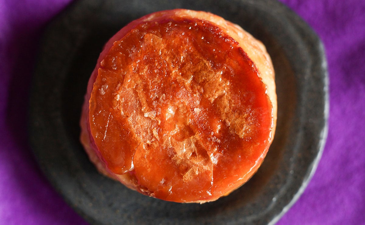 「相性がいい」「思わず買っちゃった」ベタベタするけど激うまなファミマスイーツ!