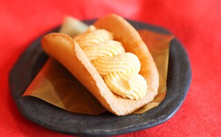 「おいしすぎた」「濃厚」バターが主役の贅沢なローソン新商品とは？