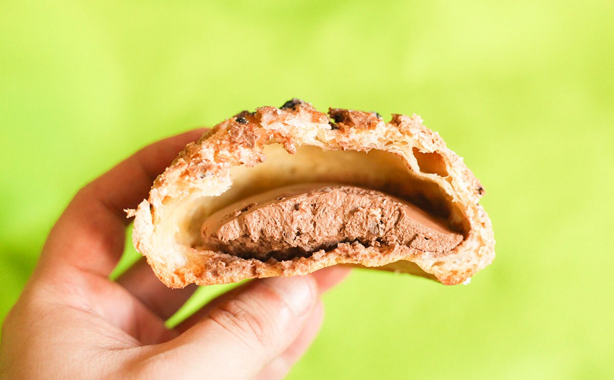 「罪の甘さ」「また絶対食べたい」ローソンの新商品、実はメロンパンじゃない!?