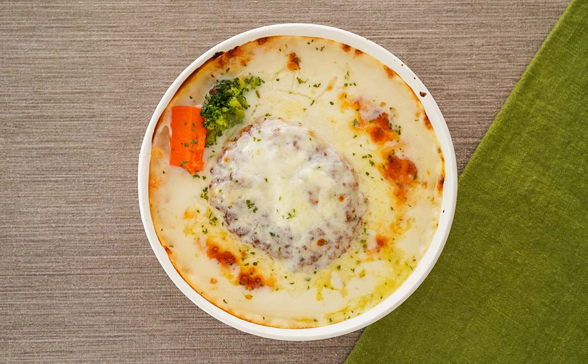 【セブン新商品】牛肉の旨味とチーズの香ばしさにハマる