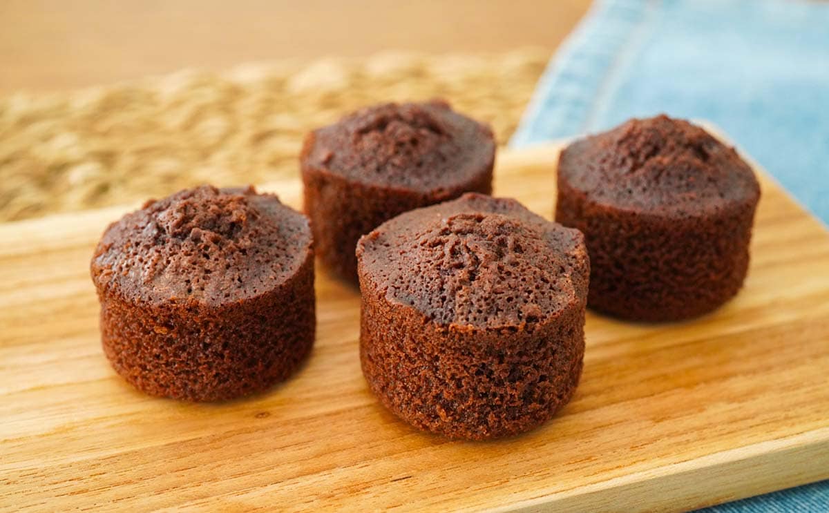 【どハマり確定】セブン4個入り「プチケーキショコラ」が驚くほどうまい