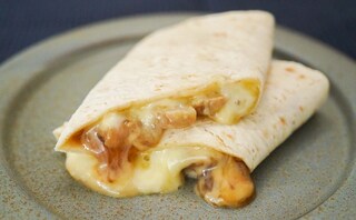 セブン新商品「ブリトー」は照焼きとチーズの最強すぎる組み合わせ