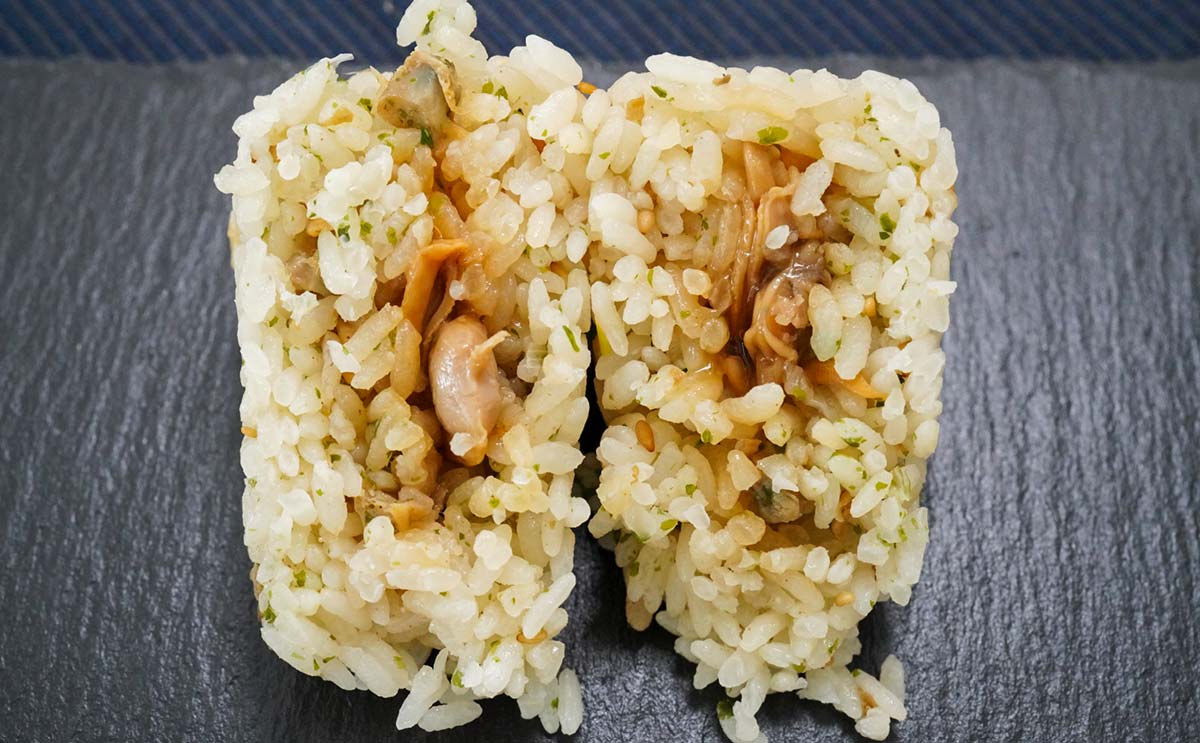 「何なのうますぎ」「売り切れだった」話題のセブン新作おむすびとは