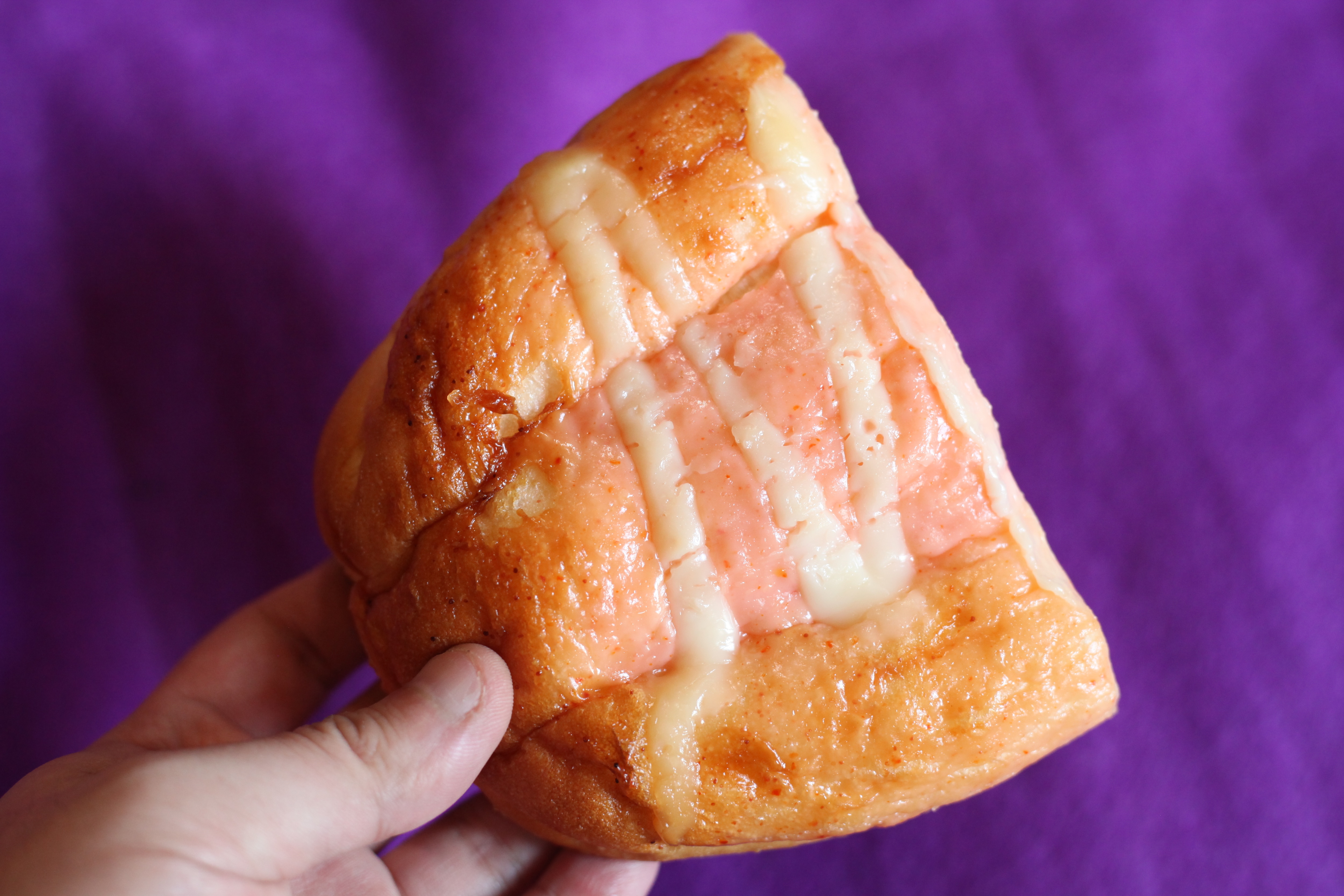 149円でこの満足感!ローソンの新作パン、嫌いな人いる!?