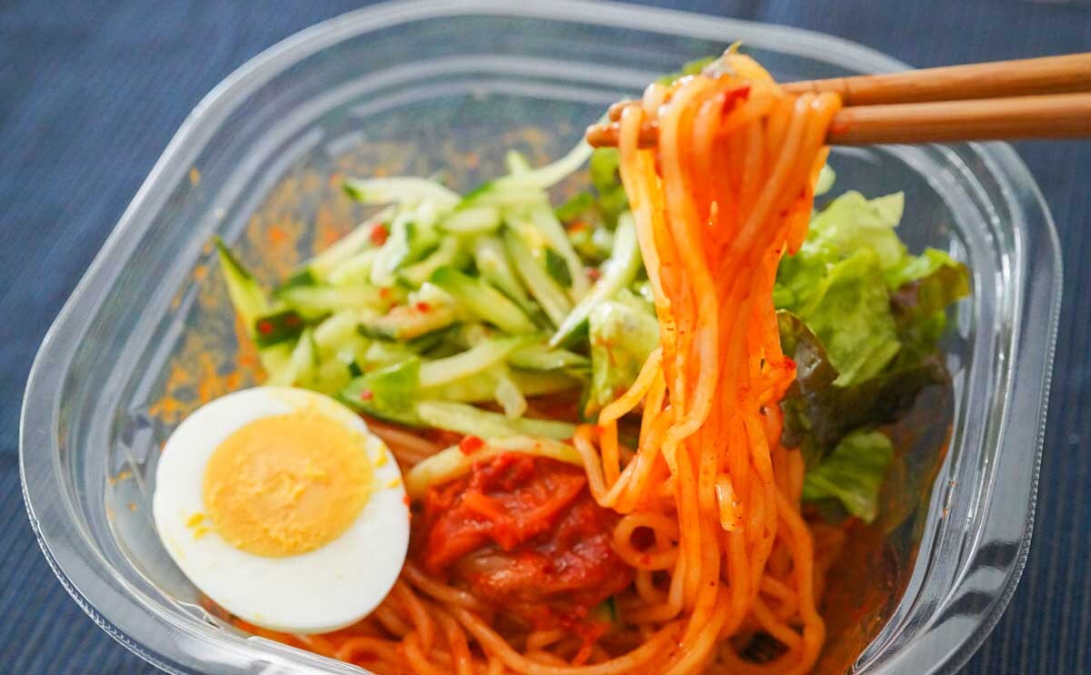 セブンに激うま麺降臨！チルド惣菜をプラスすると最高に