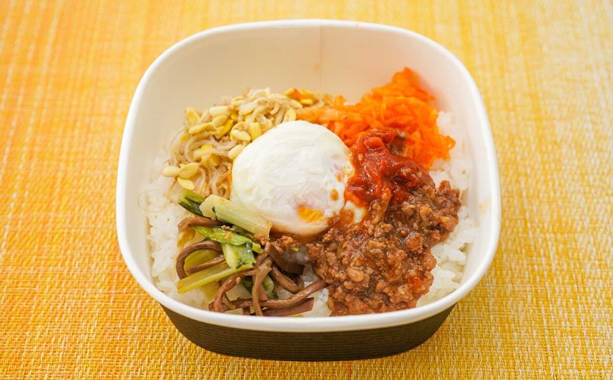 「超うまいよ」「また買った」セブンの混ぜて食べる丼が最高
