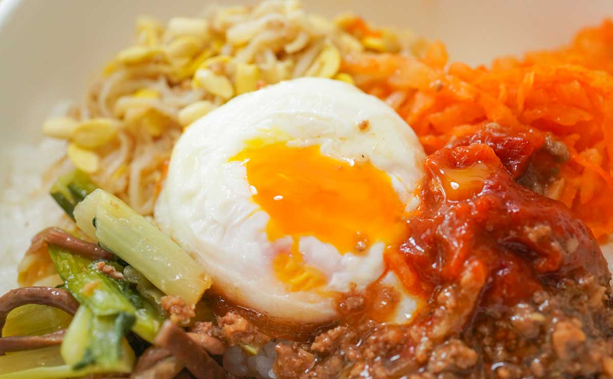 「超うまいよ」「また買った」セブンの混ぜて食べる丼が最高