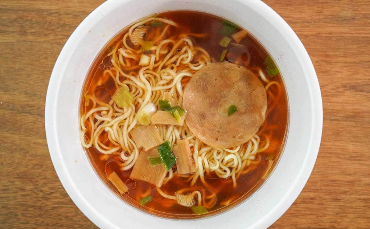 醤油1位!行列を作る人気ラーメン店の味がカップ麺に