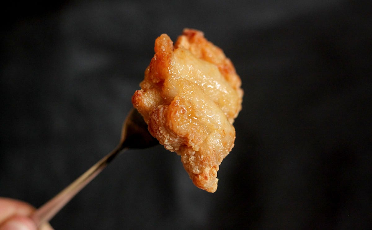 やわらかジューシー。ファミマの『冷凍唐揚げ』が高いけどうまい