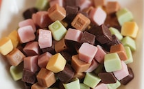 【24分の1】超ミニサイズのローソン限定『チロルチョコ』にハマってる