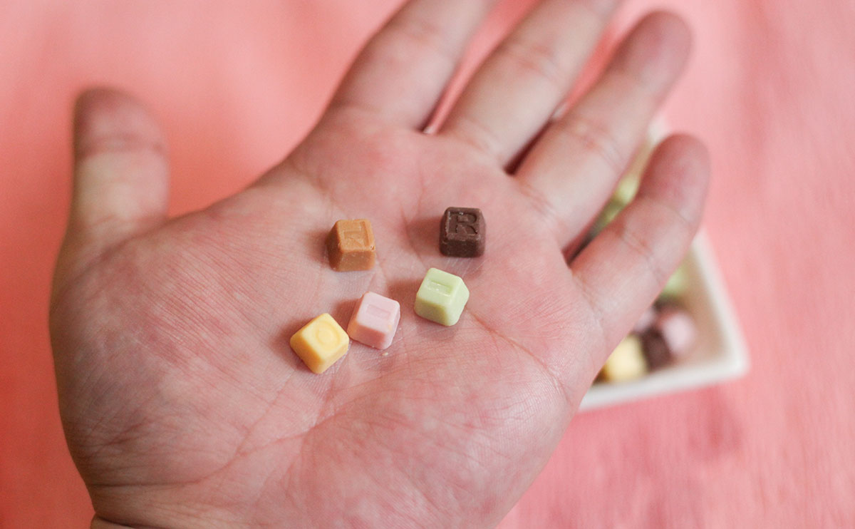 【24分の1】超ミニサイズのローソン限定『チロルチョコ』にハマってる