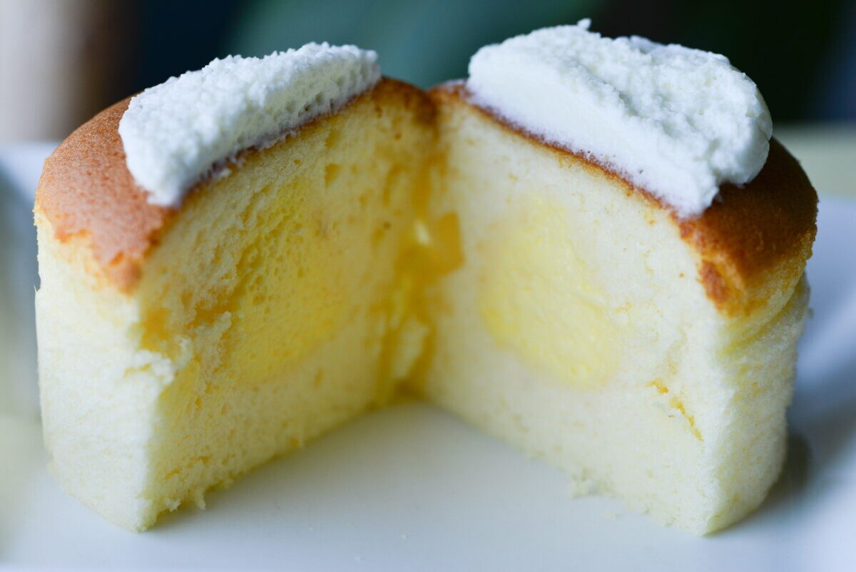 「何個でもいけそう」【セブン】人気のスフレパンケーキが帰ってきた