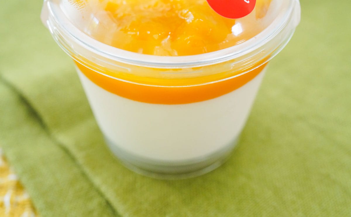 「めちゃおいしい」「気分は夏」コクとさっぱり感が味わえる【セブン】のジューシースイーツがたまらない!