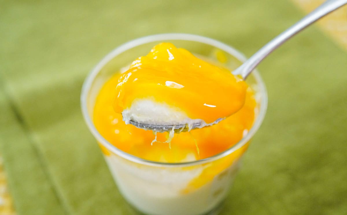 「めちゃおいしい」「気分は夏」コクとさっぱり感が味わえる【セブン】のジューシースイーツがたまらない!