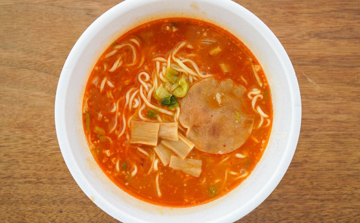 「下手なラーメン店よりうまい」「間違いない」【東洋水産】新発売カップ麺は白飯がほしくなる