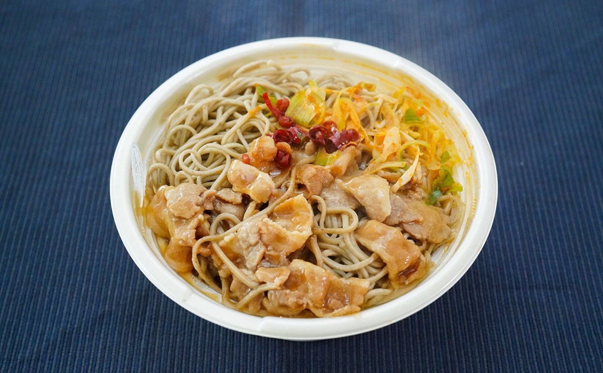 味も量も大満足!【セブン】新発売の麺は具材たっぷりで激うま