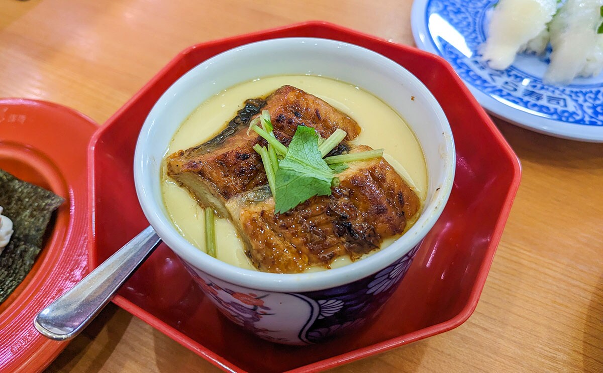 「大きいな」「完売してた」【くら寿司】の限定商品がお世辞抜きでうまい