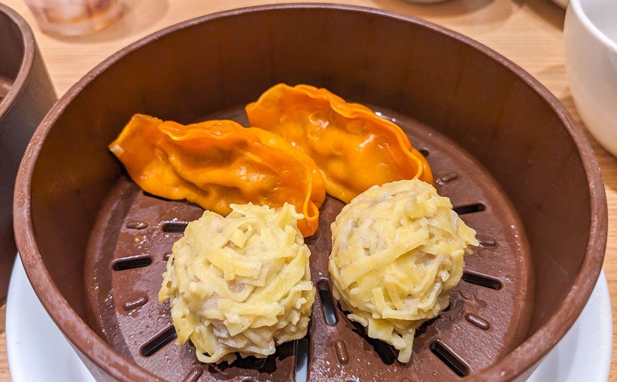 【食べ放題】飲茶もステーキもソフトクリームもある激アツ店を発見した