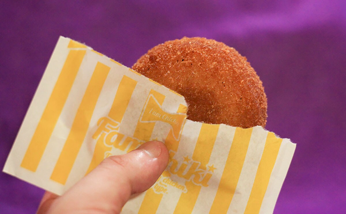 「やっぱ最高」「秒で食べた」ファミマの人気『ホットスナック』が復活【おすすめ3品】