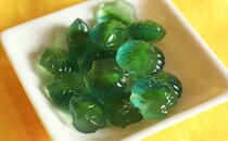 海モチーフで涼しげ。“食べられる貝殻”がキラキラかわいい