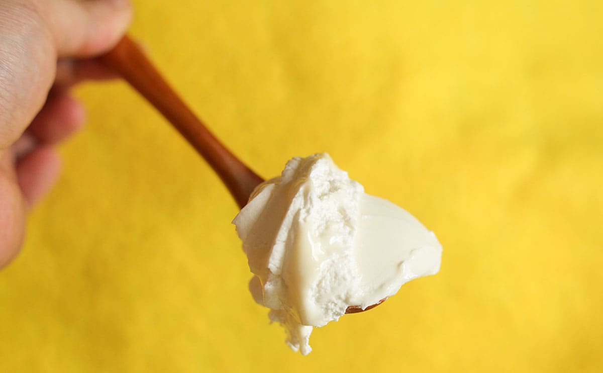 「おいしい」の声続々。ファミマの“真っ白スイーツ”が最高すぎた