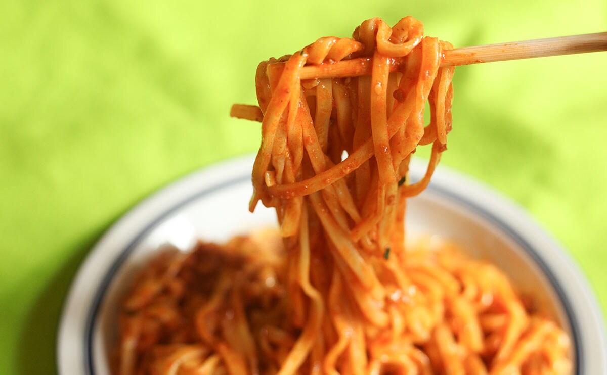 【ファミマ】『冷凍汁なし担々麺』が好きすぎてまとめ買いした