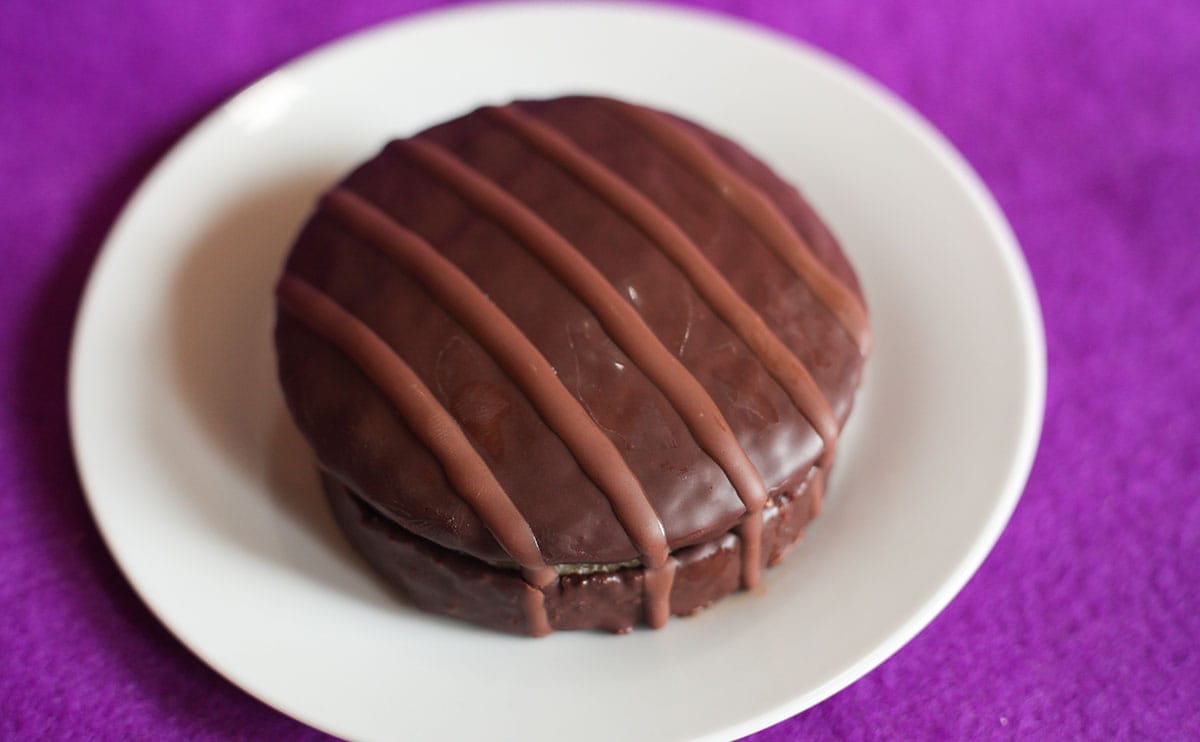「満足」「うますぎる」ローソン新商品はでっかい『チョコパイ』?