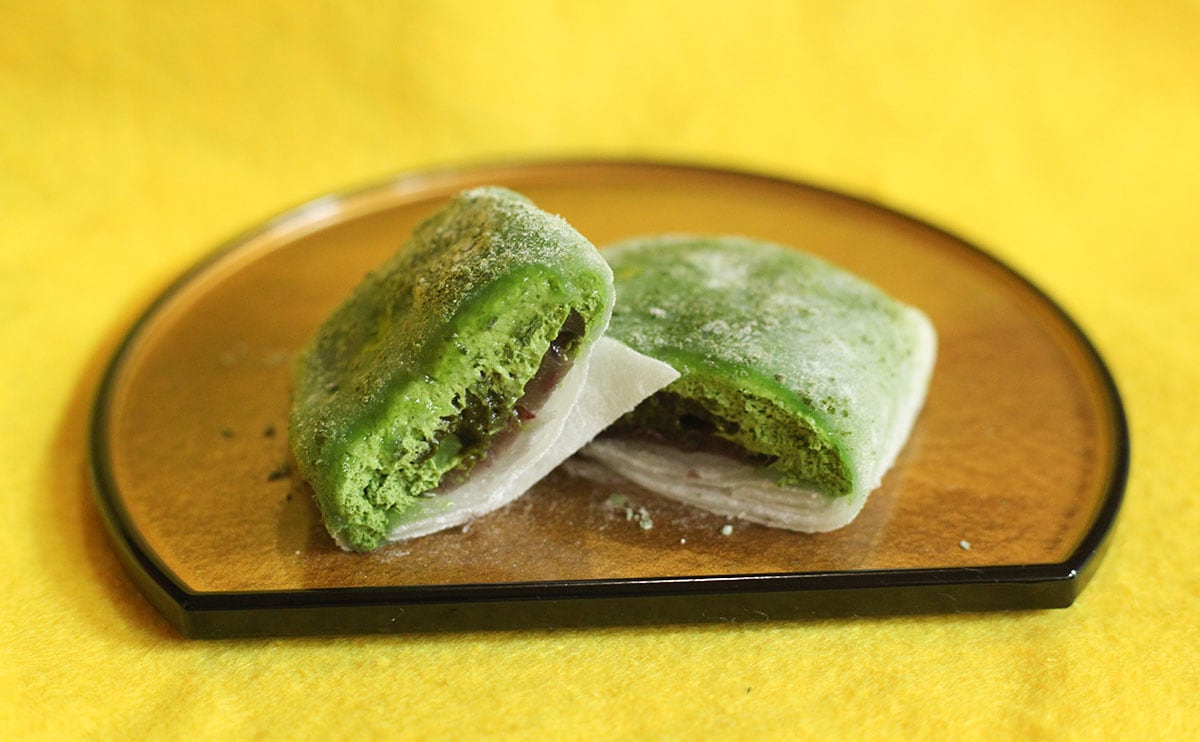 「ほぼ液体」「気分上がった」ローソンの『お抹茶つつみ』にハマる人が続出!?