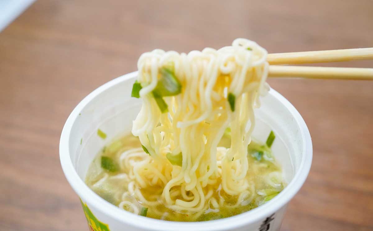 「たまらないよ」「臭い」強烈すぎる【カップ麺】がちゃんとうまい