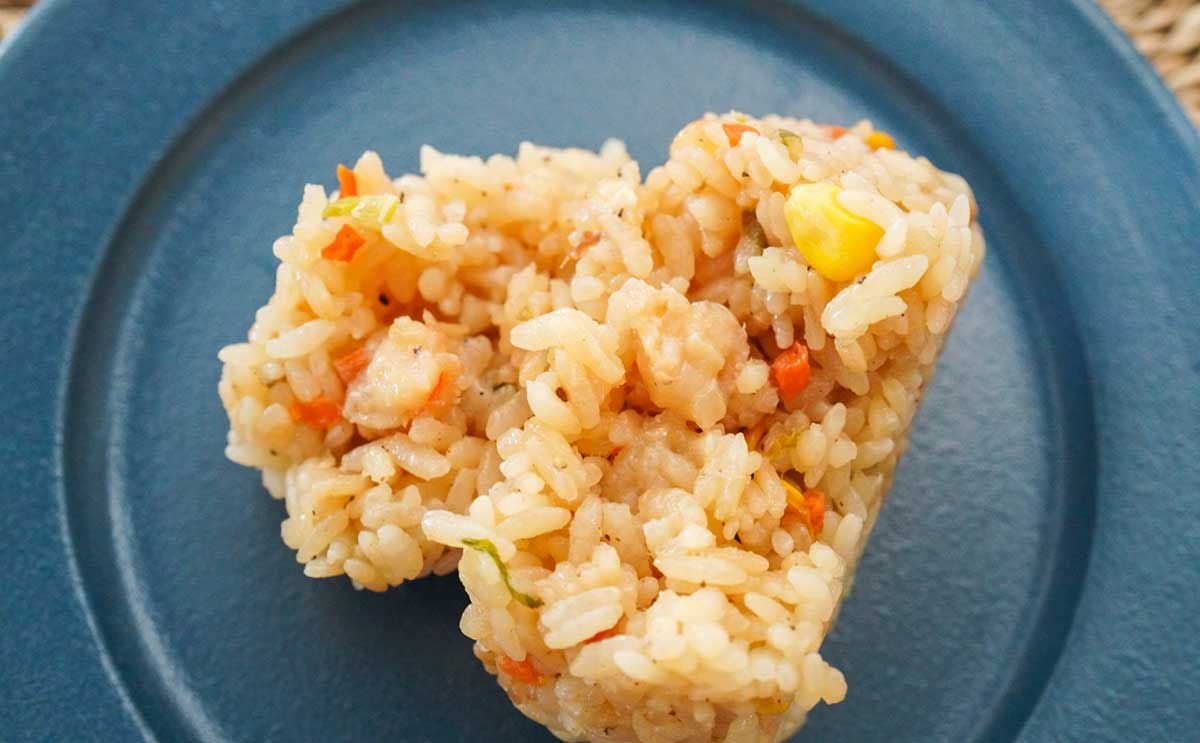 「どんぶりでくれ」「ハマっちゃった」【セブン】新作おむすびがウマいらしい