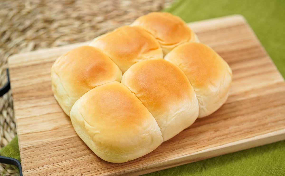 「中身が違う」「食べてびっくりした」【セブン】人気パンに新作登場