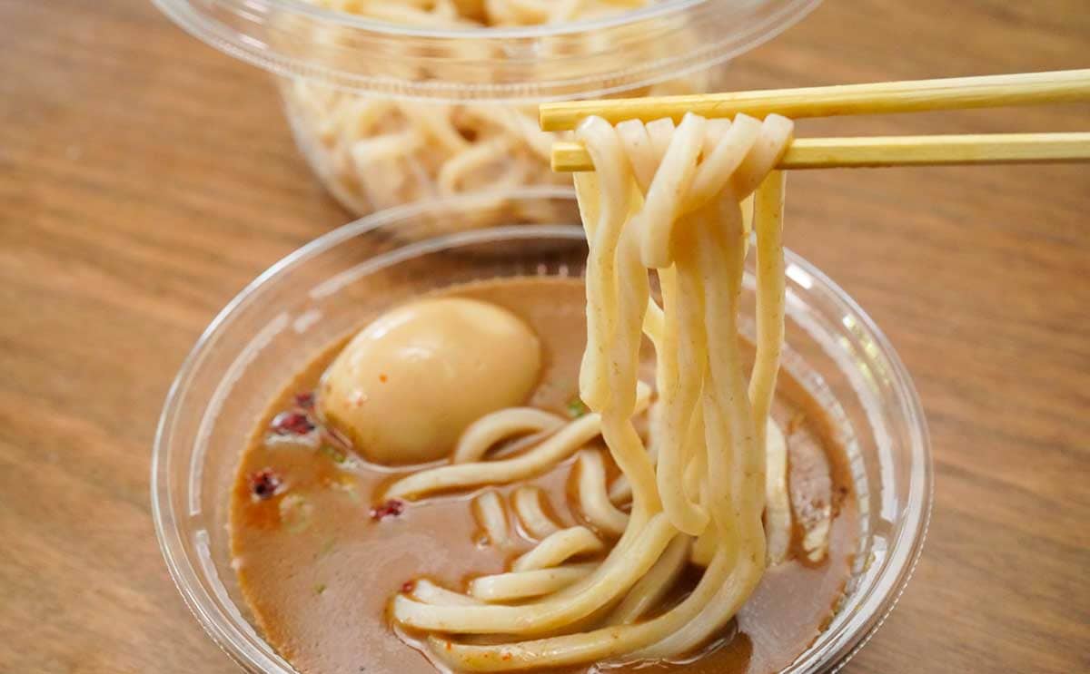 「今年も発売された」「うますぎでしょ」【セブン】に冷しつけ麺登場【おすすめ3選】