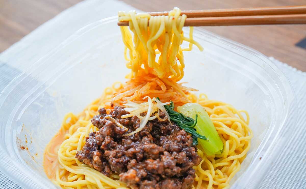 新発売【セブン】の麺に食欲が刺激されまくる