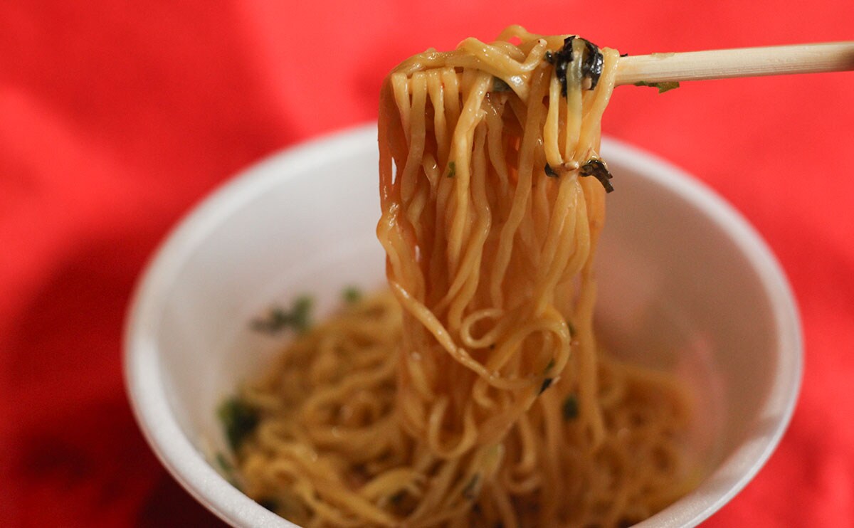 人気店の味を【ローソン】で。258円のカップ麺がガチのマジでうまかった【おすすめ3品】