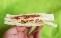 「まさに最強」と話題。『呪術廻戦』の“最強コンビ”をサンドイッチで表現