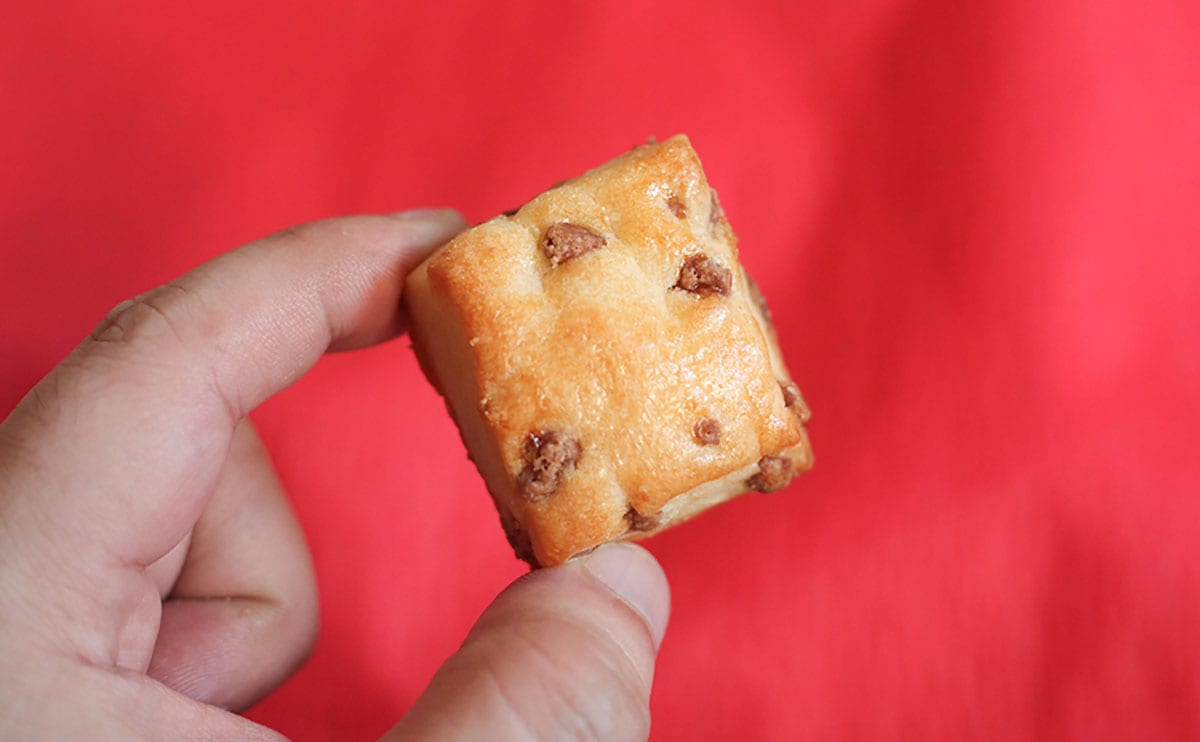 「うますぎてビビってる」「買いだめしてる」一口サイズの【ファミマ】185円新商品