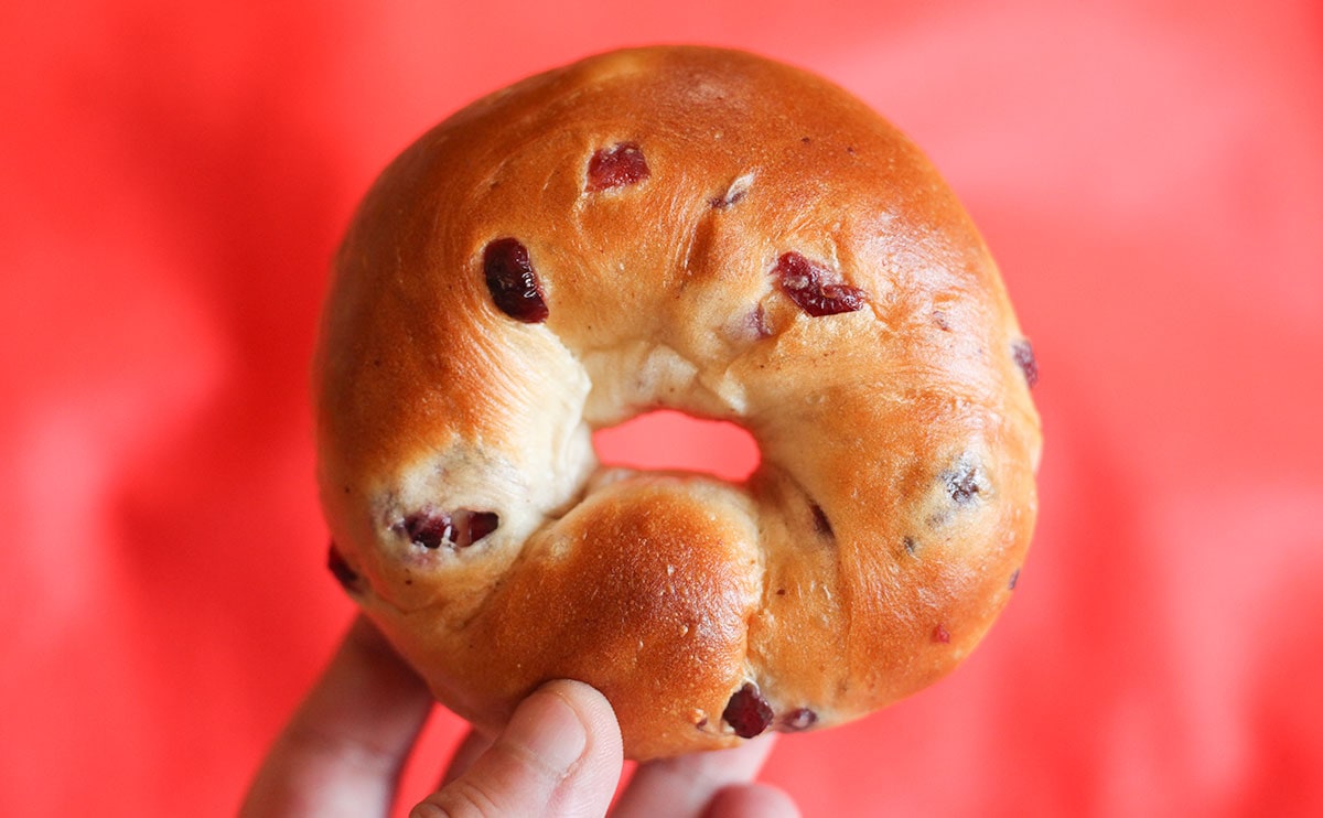 むぎゅっと食感。「マチノパン」新作は138円の王道『ベーグル』