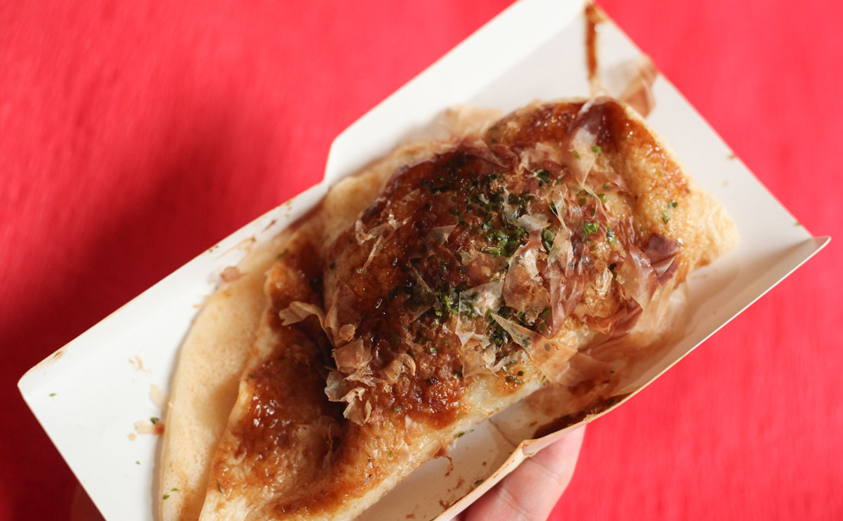 なぜパンコーナーに…。【ローソン】のもっちもち『お好み焼き』